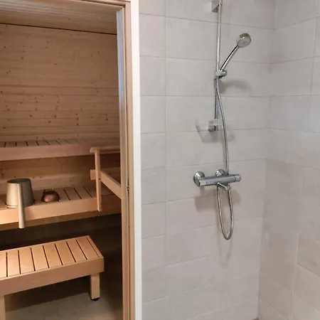 Maatilamatkailu Jaenisvaara Aittahuoneet Privat bolig Kolinkylä