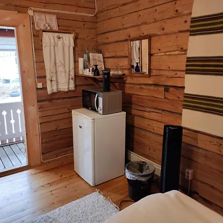 Privat bolig Maatilamatkailu Jaenisvaara Aittahuoneet *