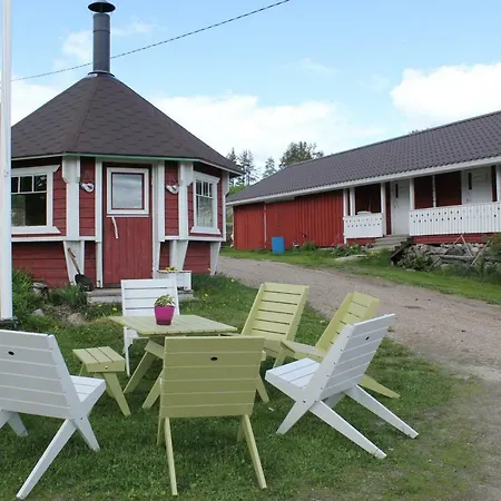 Maatilamatkailu Jaenisvaara Aittahuoneet *