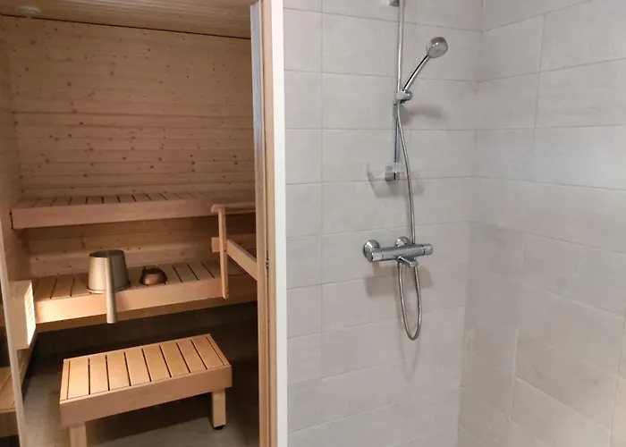 Maatilamatkailu Jaenisvaara Aittahuoneet 民宿 Kolinkylä