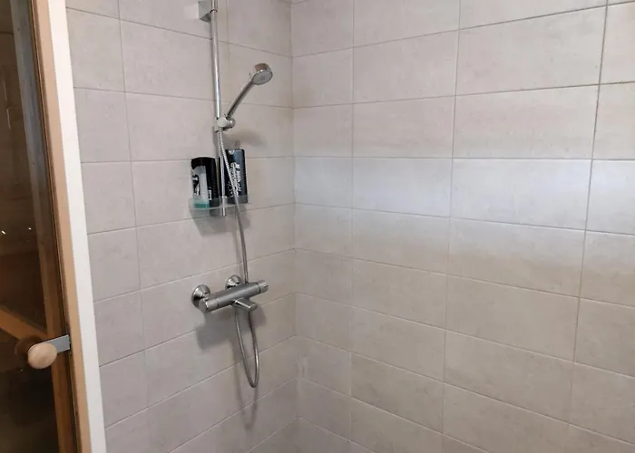 Maatilamatkailu Jaenisvaara Aittahuoneet Kolinkylä