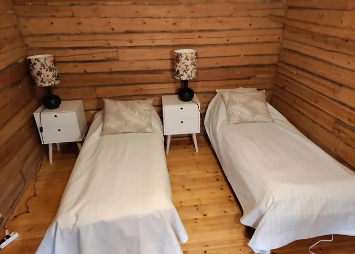 Maatilamatkailu Jaenisvaara Aittahuoneet 民宿